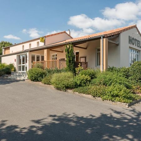 Logis Hotel Les 3 Marchands Bressuire Dış mekan fotoğraf